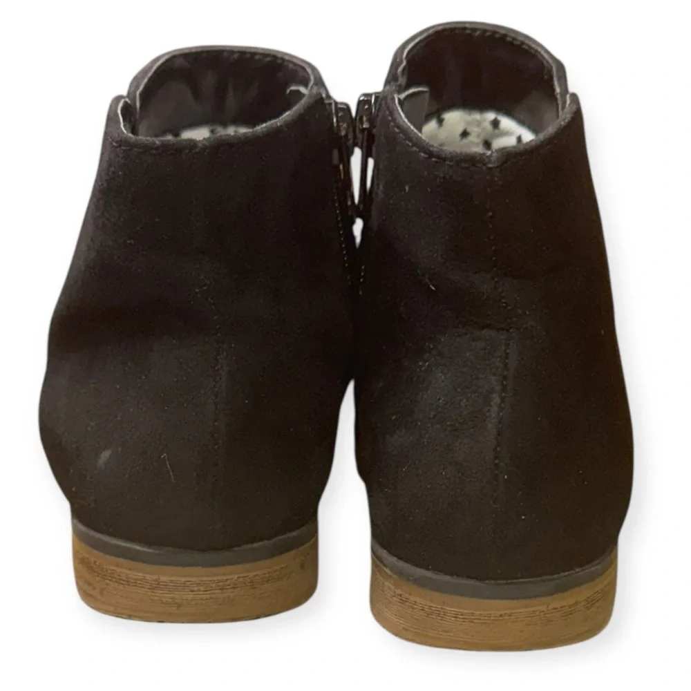 Cat & Jack Black Suede‎ Ankle Boots Size 2